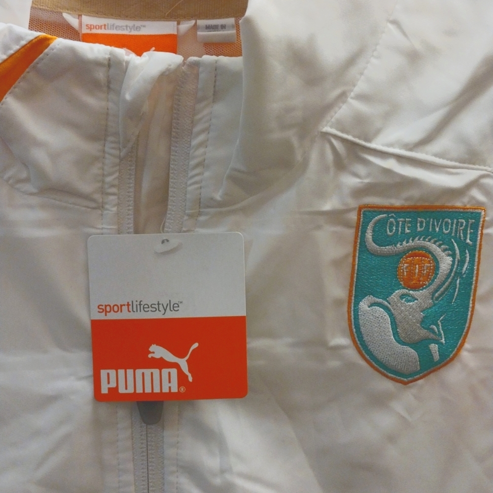 Windbreaker - Picture 3 of 4